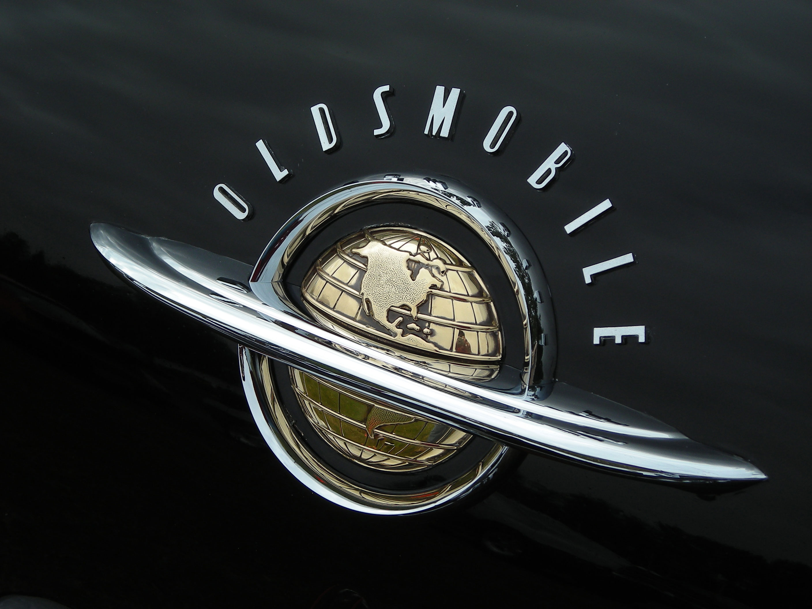 oldsmobile emblem
